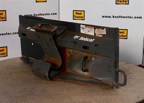 adapter plate skid steer bobcat with caterpillar|bobcat 742 adapter plate.